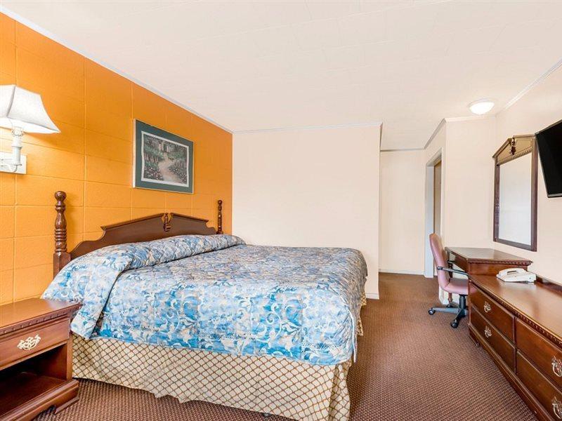 Budget Inn Mifflintown Екстериор снимка