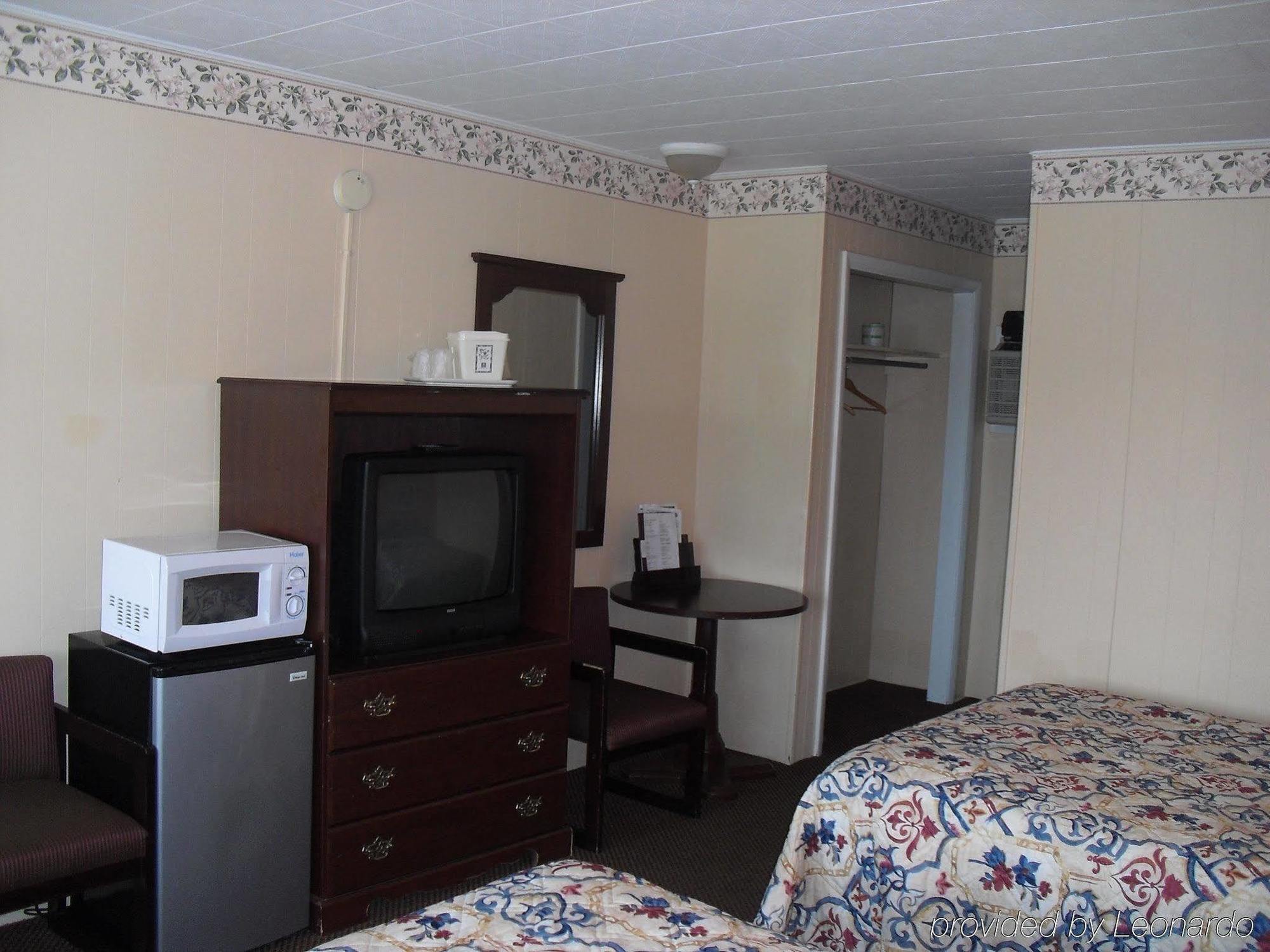 Budget Inn Mifflintown Екстериор снимка