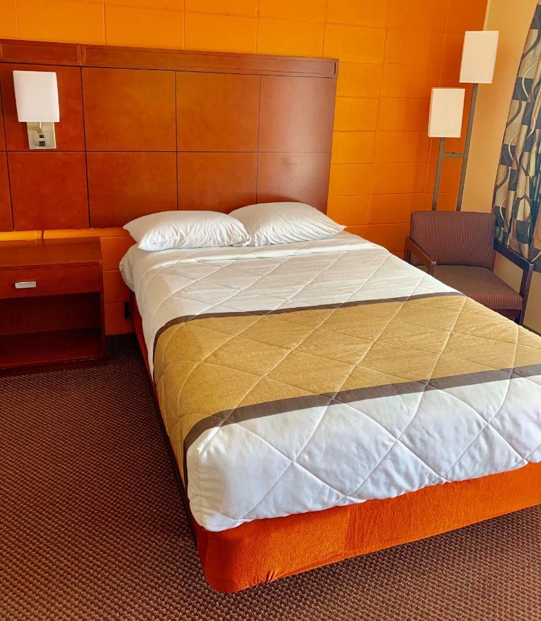 Budget Inn Mifflintown Екстериор снимка